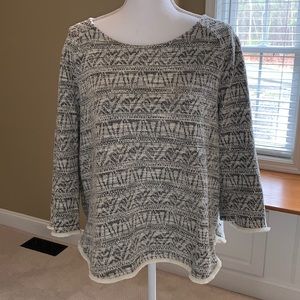 W5 Like New 3/4 Sleeve Top XL